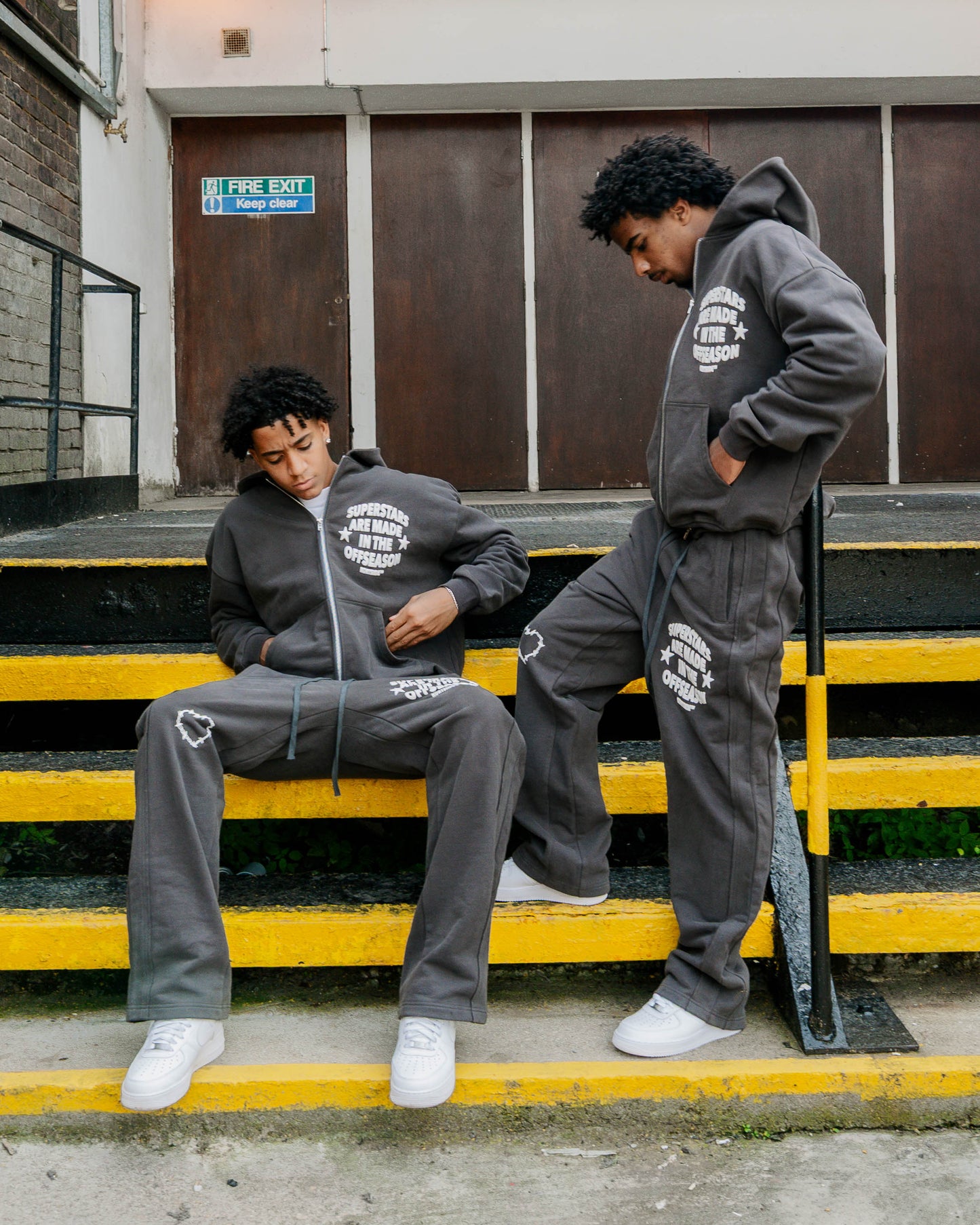 SUPERSTAR STRAIGHT LEG ZIP SET | DARK GREY