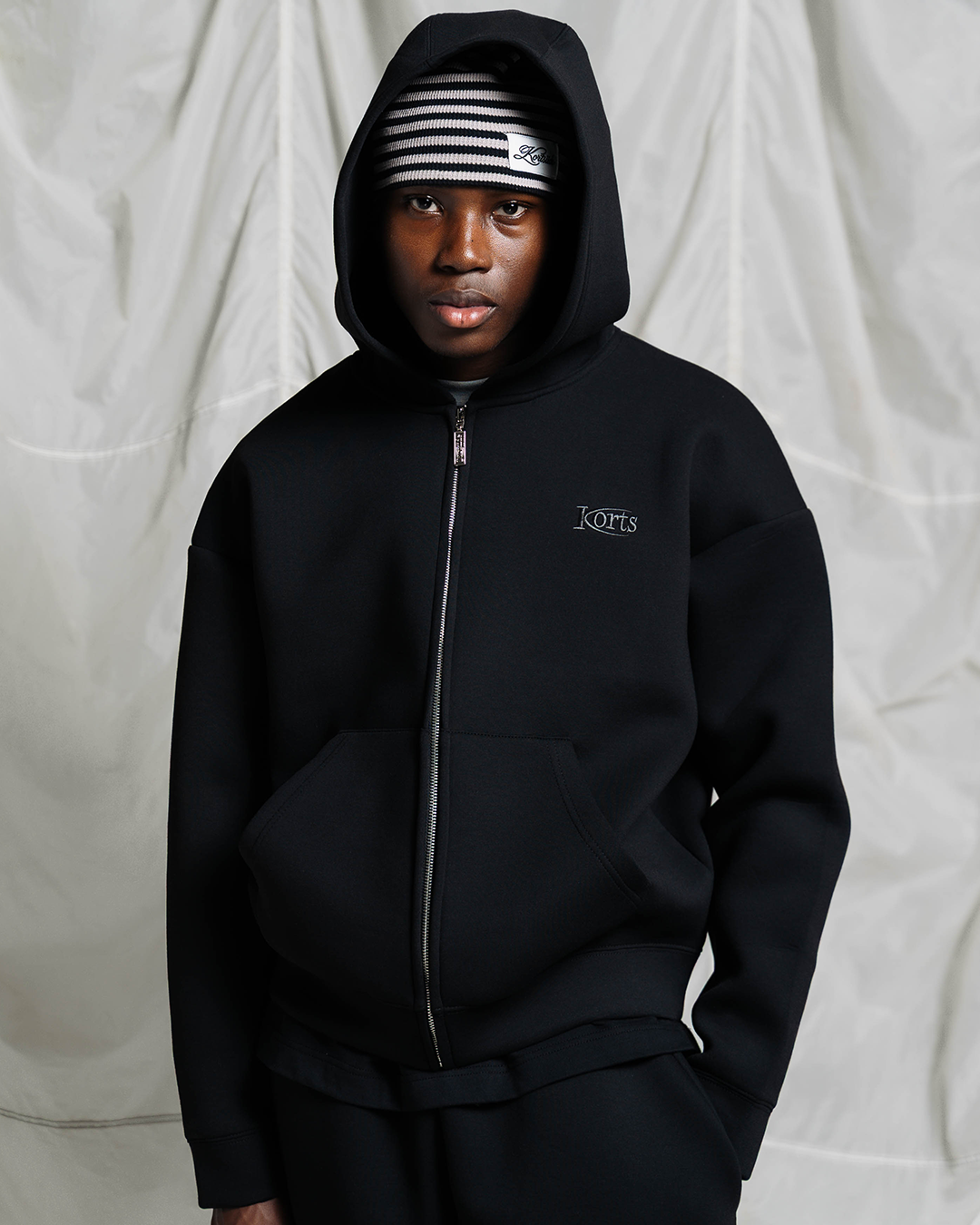KORTS DAILY SCUBA ZIP-UP HOODIE | BLACK