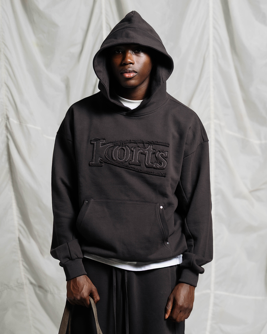 KORTS PATCHWORK HOODIE | CHARCOAL